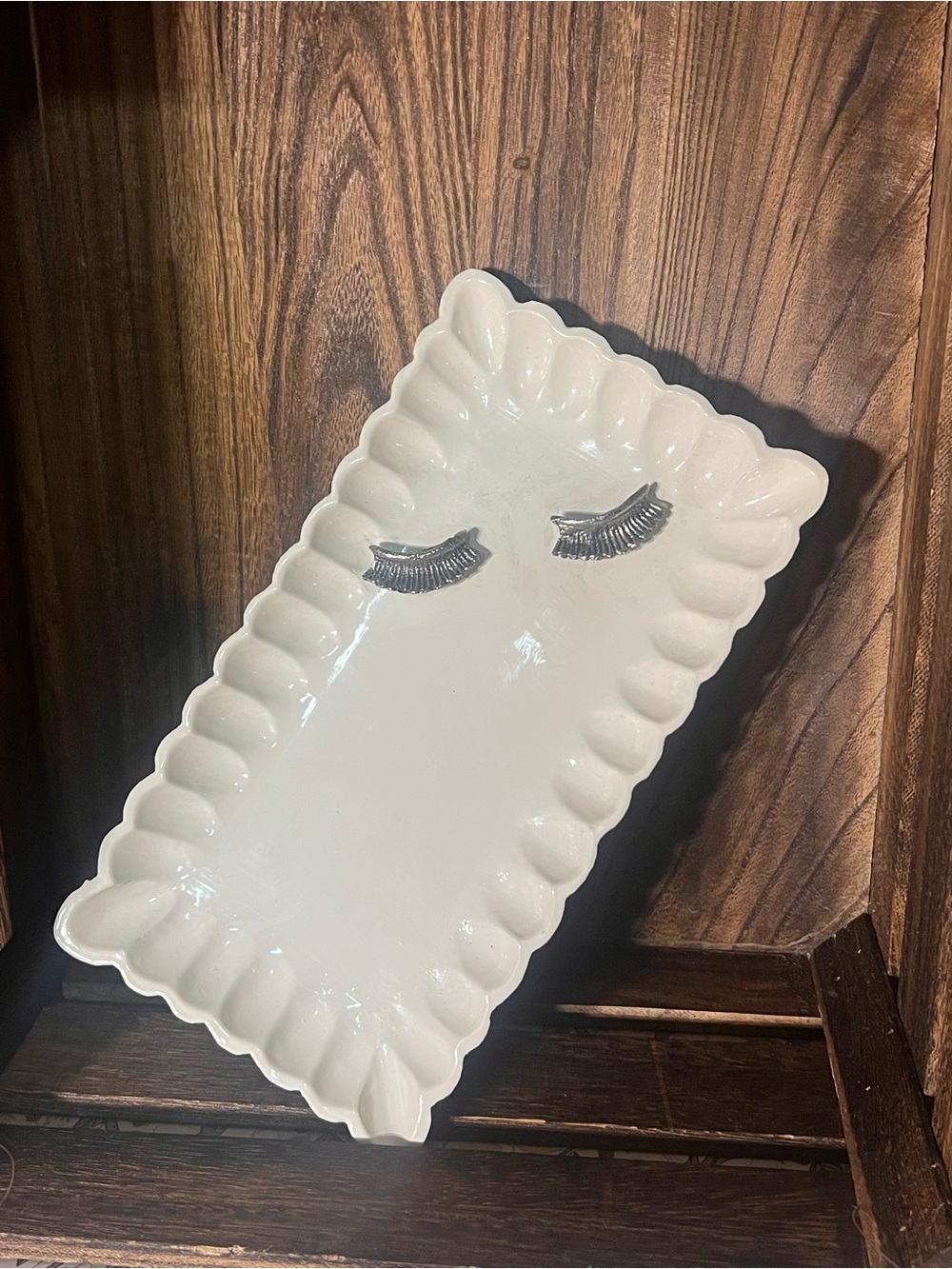 Metal Eyelash Accent Tray - White